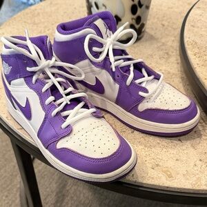 NIKE Air Jordan 1 Mid Purple Venom 3.5 Youth Shoes Sneakers EUC